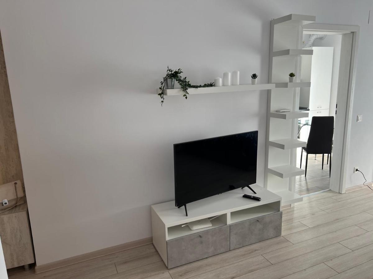 Sweety Relaxing Apartment No 135 Бухарест Екстер'єр фото